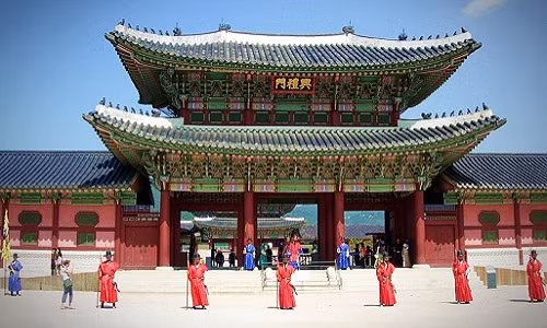 Kien truc doc trong cung dien hoang gia Gyeongbokgung Han Quoc