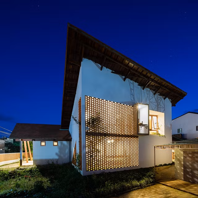 Bức tường gạch nung là khoảng hở giúp đón gió.