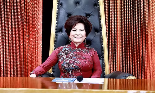 “Tuong dai” Bolero lan dau tiet lo cat xe 150 luong vang/thang