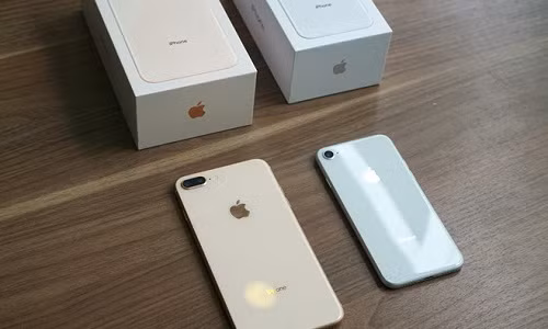 iPhone 8, 8 Plus có sức hút kém hơn nhiều so với iPhone X. Ảnh: Thành Duy.