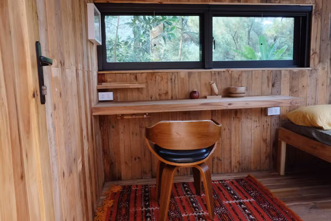 Nhà chỉ có 12 m2 nhưng đầy đủ tiện nghi sinh hoạt.