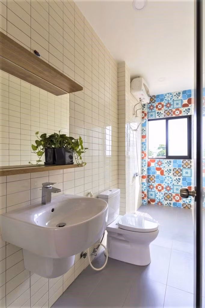 Phòng tắm hiện đại, ngập tràn ánh sáng. Nguồn ảnh: Thiết Vũ/Handhome.