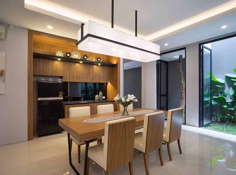 Phòng bếp nhỏ nhưng tiện nghi.