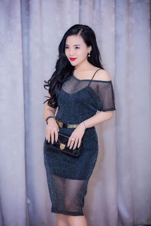 T's Group đứng đầu Việt Nam về tốc độ phát triển kênh phối online cũng như truyền thông quảng cáo. Chỉ sau 2 năm thành lập từ 2015 đến nay, tập đoàn này hiện có hơn 2500 đại lý cộng tác viên trên khắp 64 tỉnh thành và hơn 25 quốc gia trên thế giới như: Mỹ, Nga, Australia...Ảnh: FB Nguyen Thu Trang.