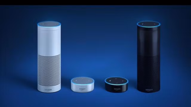 Loa thông minh Echo Dot vốn là sản phẩm nổi tiếng của Amazon được giảm giá từ 30 - 50 USD so với giá niêm yết trong ngày Black Friday 2017 (24/11). Ảnh: Wral.