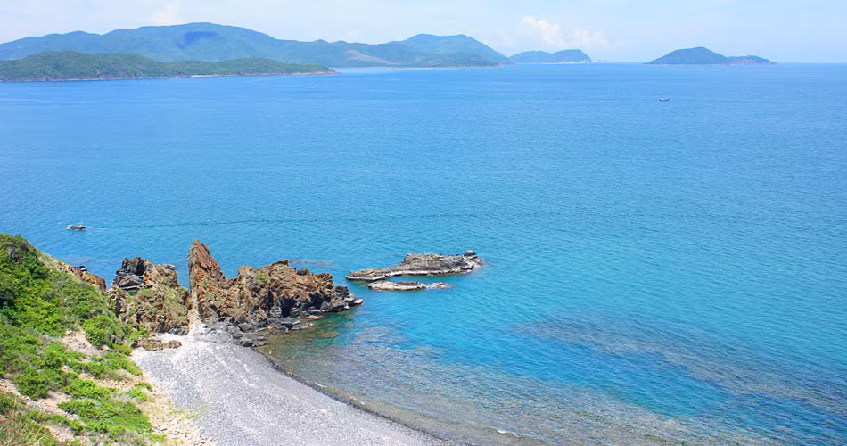 Tap doan du lich khung nhat Nhat Ban “do bo” Cam Ranh