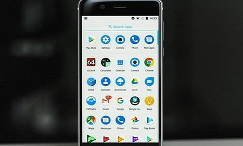 Nokia 5 (4,26 triệu đồng). Nokia 5 có thiết kế nguyên khối với thân máy kim loại, các góc cạnh cùng phần mặt lưng được làm cong giúp bạn dễ cầm gọn trong tay. Màn hình IPS LCD, 5.2 inch độ phân giải HD có mặt kính cong 2.5D của smartphone cho khả năng hiển thị rất tốt, xem ảnh đẹp hơn, màu sắc tự nhiên. Máy được trang bị bộ vi xử lý Snapdragon 430 8 nhân 64 bit tốc độ 1.4 GHz, kết hợp với chip đồ họa Adreno 505, bộ nhớ RAM dung lượng 2 GB đem lại cho máy một hiệu năng ổn định. Pin có dung lượng 3000 mAh giúp máy có thể hoạt động liên tục trong khoảng một ngày.