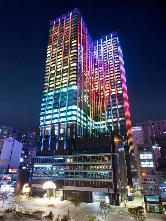 Can canh khach san Viet Nam lot top 5 tot nhat the gioi