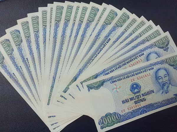 Tờ 20.000 đồng in năm 1991 cũng từng được rao bán với giá 50.000 đồng. Ảnh: Suutaptien.