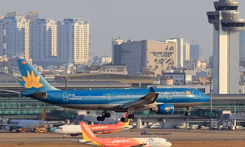 Bộ GTVT sẽ xem xét trách nhiệm của các hãng bay để lộ thông tin hành khách. Ảnh: Lê Quân.