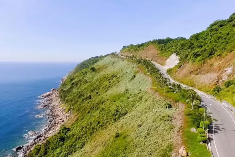 Khung cảnh đường bờ biển tuyệt đẹp của Đà Nẵng.