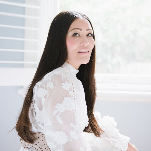 Tuy nhiên, khó khăn đã không quật ngã được người phụ nữ giàu bản lĩnh này. Ảnh: Alisonhill.