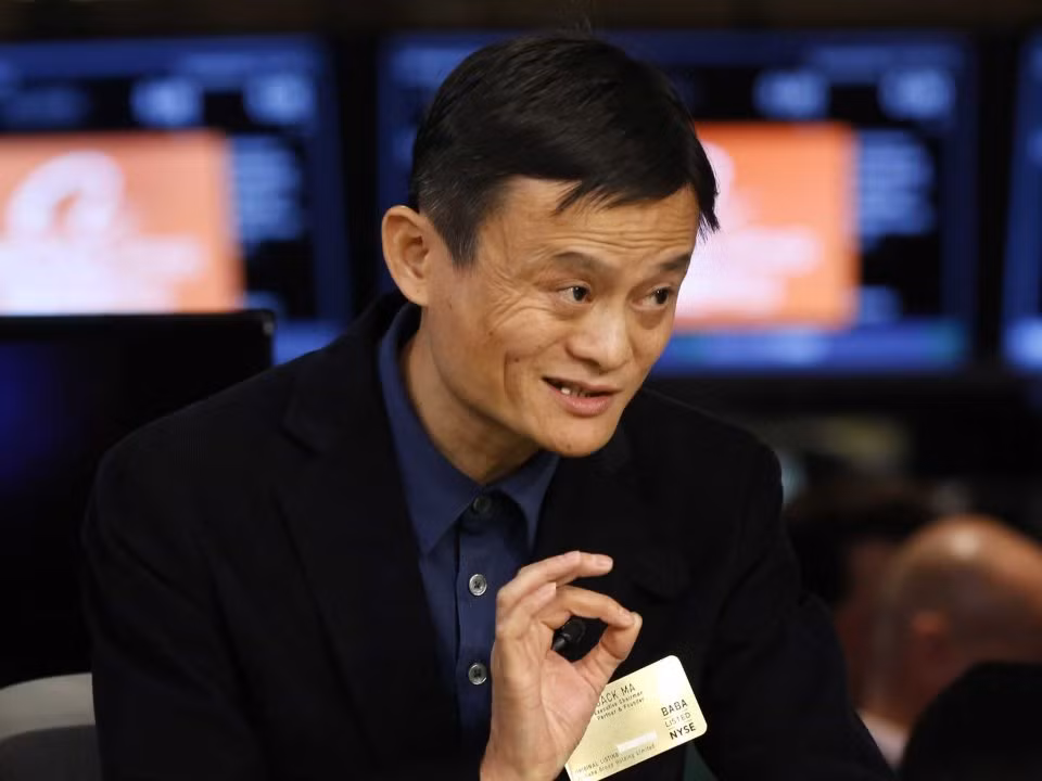 Jack Ma còn rất thích xem phim về chiến tranh thế giới thứ hai. Có bộ phim, ông xem đi xem lại tới mấy ngày. Ảnh: BI.