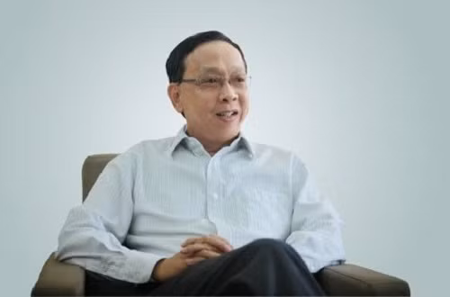 Cơ duyên đến với ACB của ông Trần Mộng Hùng bắt đầu từ những năm 1990 khi ông nhìn thấy cơ hội lúc hệ thống ngân hàng được phân thành hai cấp là ngân hàng nhà nước và thương mại. Ông Hùng và bạn bè quyết định rời bục giảng, xây dựng ACB thành ngân hàng phục vụ nhu cầu dân sinh. Ảnh: Zing.