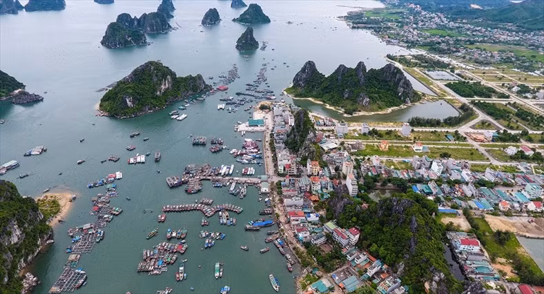 Mục tiêu của dự án là xây dựng khu công nghiệp sạch với chính sách đặc biệt tự do về thuế nhằm phát huy lợi thế cảng hàng không, phát huy hiệu quả đầu tư vào Khu kinh tế Vân Đồn. Ảnh: TheLEADER.