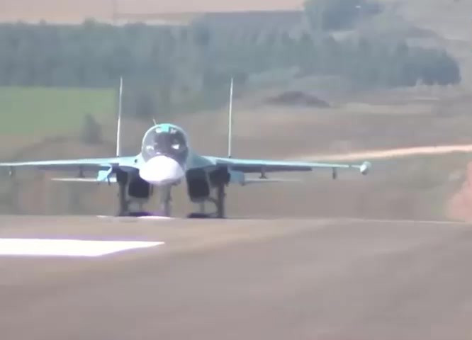 Ngoài vai trò chủ yếu tấn công mục tiêu mặt đất thì dòng chiến đấu cơ này theo quảng bá của Nga là nó còn có khả năng đối không cực mạnh mẽ.