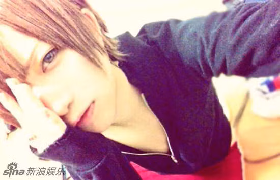 Cư dân mạng Nhật Bản, Trung Quốc rất khâm phục tài hóa trang của cô gái trẻ.