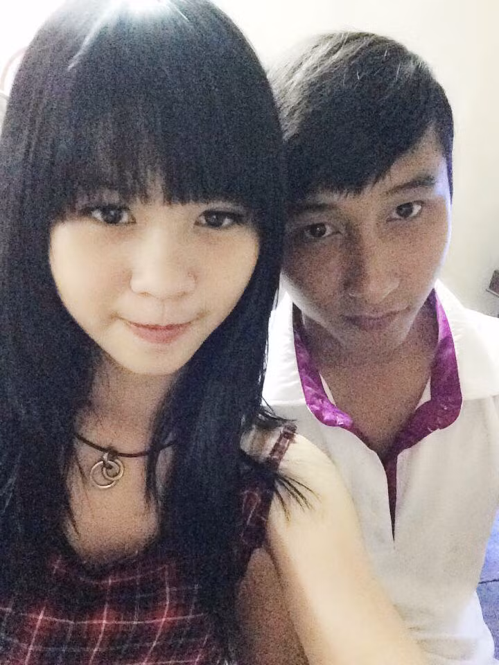 Viễn Thiện sinh năm 1995, hiện đang sinh sống và làm việc tại TP HCM.