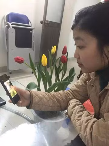 Vui, buon chuyen gioi tre kinh doanh dip Tet