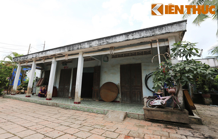 Những cư dân bản xứ Thanh Đa dù sở hữu nhiều ruộng đất nhưng khổ nỗi họ không thể nào làm gì với diện tích đất mênh mông của gia đình vì dự án treo cứ nằm ì ở đấy hàng chục năm qua.