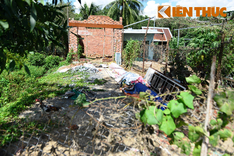 "Đã gần 30 năm sống cùng dự án treo, tôi chỉ mong chính quyền thành phố đừng để người dân phải chờ đợi nữa. Nếu tiếp tục triển khai quy hoạch thì đẩy nhanh tiến độ, đền bù đất đai thỏa đáng cho chúng tôi, để người dân có cuộc sống mới ổn định hơn", người dân bán đảo Thanh Đa bày tỏ.