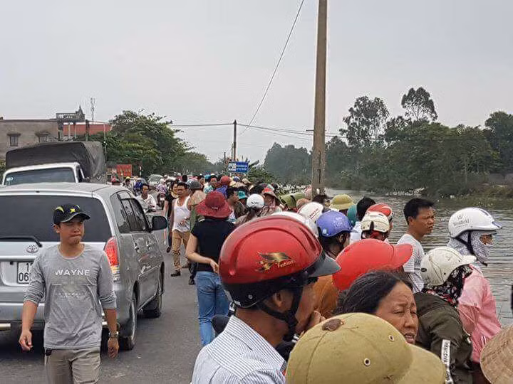 Nam thanh nien tu vong duoi song, nghi bi truy sat o Hai Phong-Hinh-3