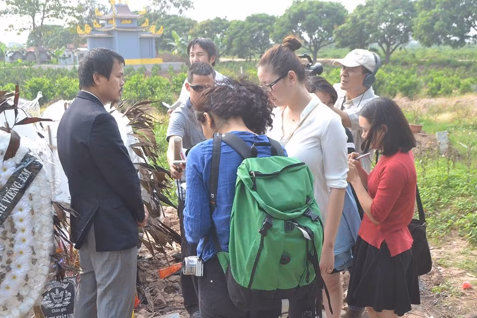 Dai su Nhat Ban xin loi gia dinh be gai Viet bi sat hai-Hinh-4