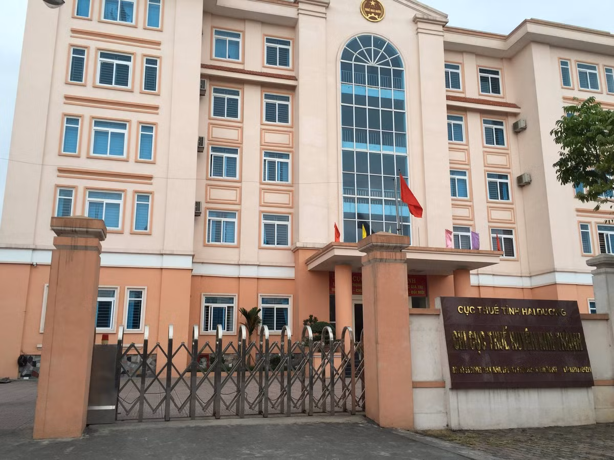 Nhieu nguoi than Bi thu huyen Kim Thanh lam lanh dao: Chi la ngau nhien?-Hinh-2