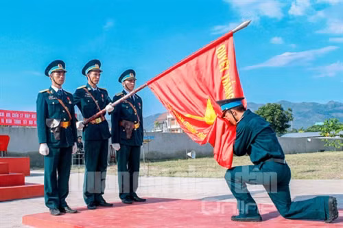 Tuyên thệ chiến sĩ mới.