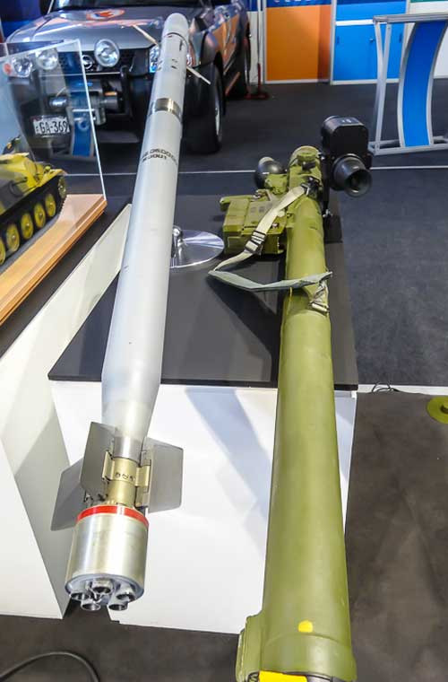 Đạn 9M342 trang bị động cơ đẩy rocket cho tầm bắn từ 500m tới 6.000m, bắn chặn mục tiêu ở độ cao tối thiểu 10m tới tối đa 3,5km, tốc độ bay 570m/s.