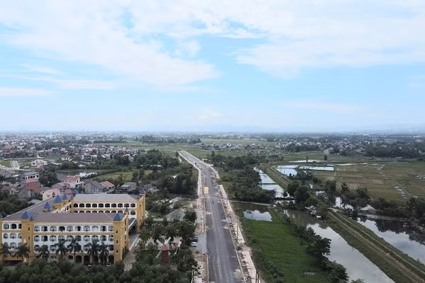 He lo ong chu Cty Hoang Phuc lam khu nha o gan 300 ty tai Ha Tinh (trend)