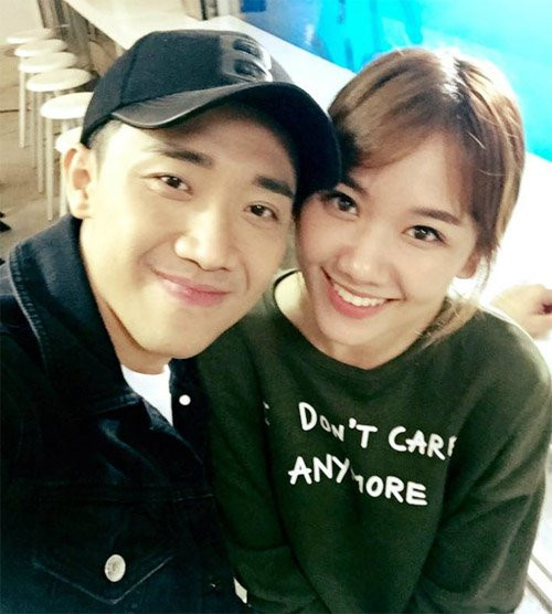 Nữ ca sỹ bỏ ngoài tai mọi lời chỉ trích khi yêu Trấn Thành.