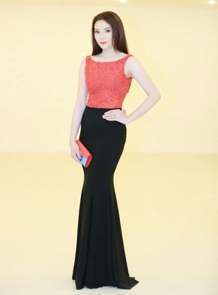 Đi cùng với thời gian, nhan sắc của Kỳ Duyên - Hoa hậu Việt Nam 2014 đã có những bước đột phá đáng kể. Người đẹp như “lột xác” từ khuôn mặt, phong cách đến thần thái.