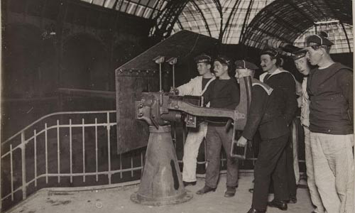 Grand Palais cũng lý tưởng để đặt vũ khí.