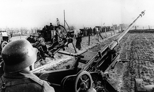 Trong Chiến tranh thế giới 2, phát xít Đức sử dụng rất nhiều vũ khí để tấn công, chiếm đóng một số nước châu Âu. Trong ảnh là quân đội phát xít Đức ở Đan Mạch ngày 9/4/1940.