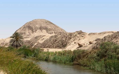 6. Thành phố Faiyum được coi là một trong những thành phố cổ xưa nhất của Ai Cập với lịch sử ra đời từ năm 4000 TCN. Faiyum cũng từng là một phần trong khu vực cổ Crocodilopolis - trung tâm quan trọng nhất của Sobek - nơi thờ thần cá sấu.