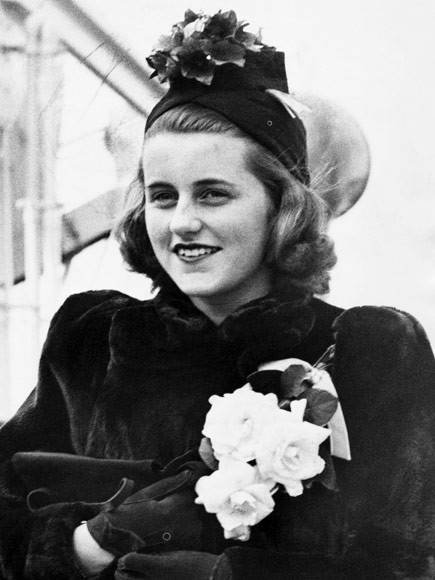 Bi kich cuoc doi nguoi con gai noi loan cua gia toc Kennedy