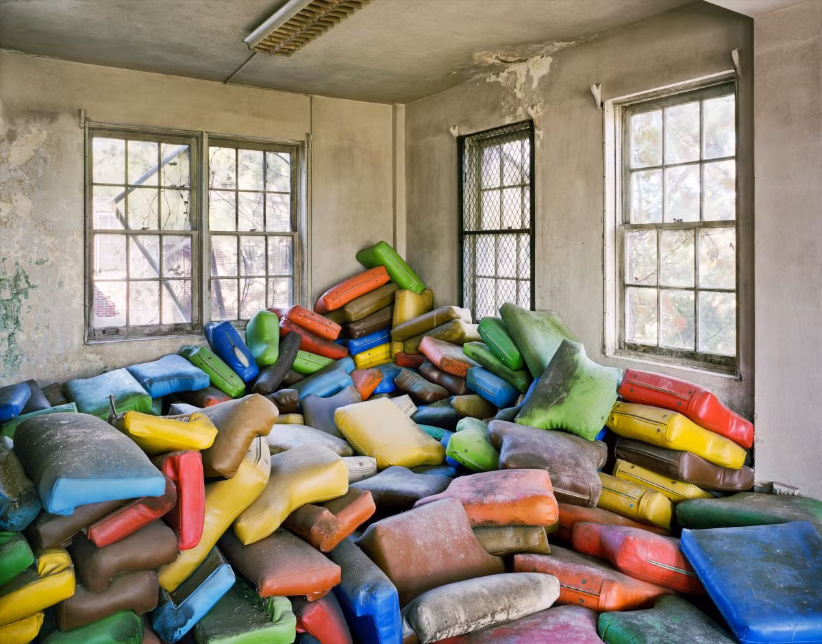 Bệnh viện Terrell State mở cửa năm 1885 và chấm dứt hoạt động năm 1925. Trước khi đi hoạt động, bệnh viện này là cơ sở điều trị tâm thần duy nhất ở tiểu bang Texas. Do cơ sở này không đủ sức chứa số lượng bệnh nhân lớn nên Terrell State được xây dựng và cho vào hoạt động.