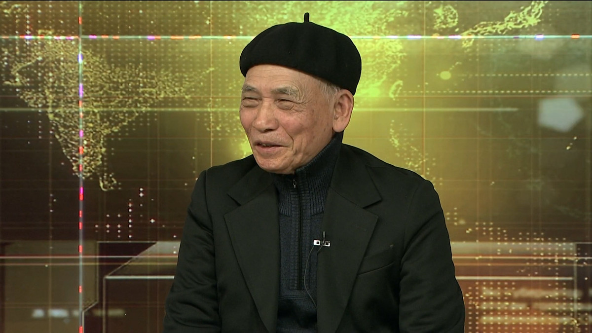 Nha khoa hoc Vo Vong: Nguoi ke chuyen cuoc doi bang luc bat