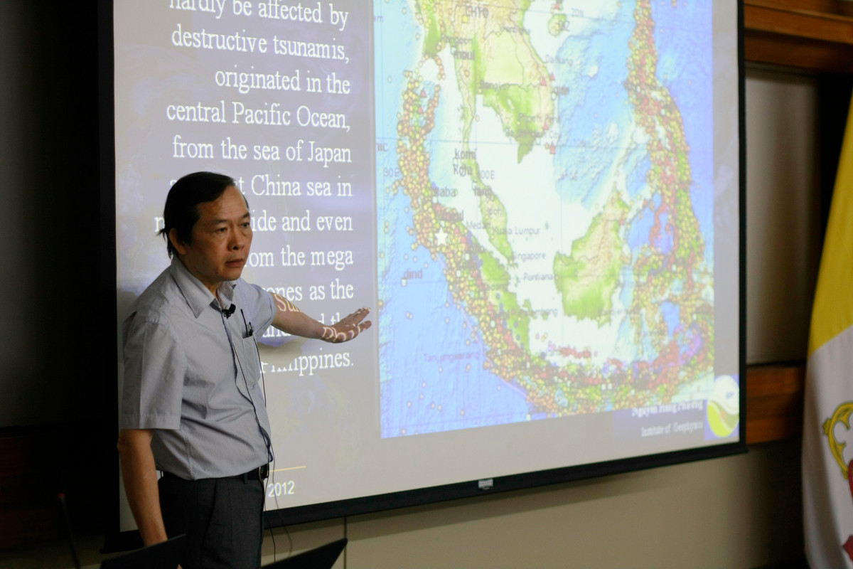 PGS Nguyen Hong Phuong: Nha khoa hoc dia chan dam me ca tu