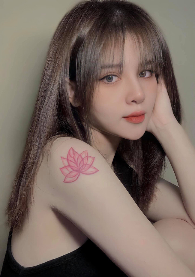 Từ một cô gái vừa mập, vừa lùn với chiều cao vỏn vẹn 1m49, Phương Hoa trở thành cô nàng xinh đẹp và cuốn hút.