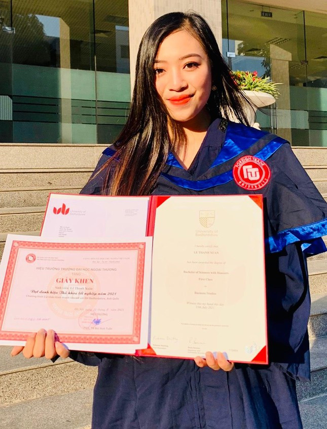 Thu khoa DH Ngoai thuong co 3 bai bao dang tren tap chi quoc te