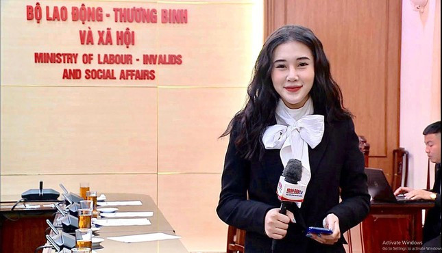 9X xinh dep: “Tinh yeu voi nghe bao giup minh vuot moi kho khan“-Hinh-2