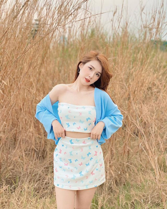 Hình ảnh xinh đẹp, tươi mát đầy sức sống của hot girl Sài thành.