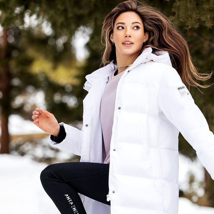 Cô nói rằng được thi đấu và truyền cảm hứng cho hàng chục triệu người hâm mộ thể thao, đặc biệt là những người thích trượt tuyết, ở nơi mẹ mình sinh ra là niềm tự hào lớn.