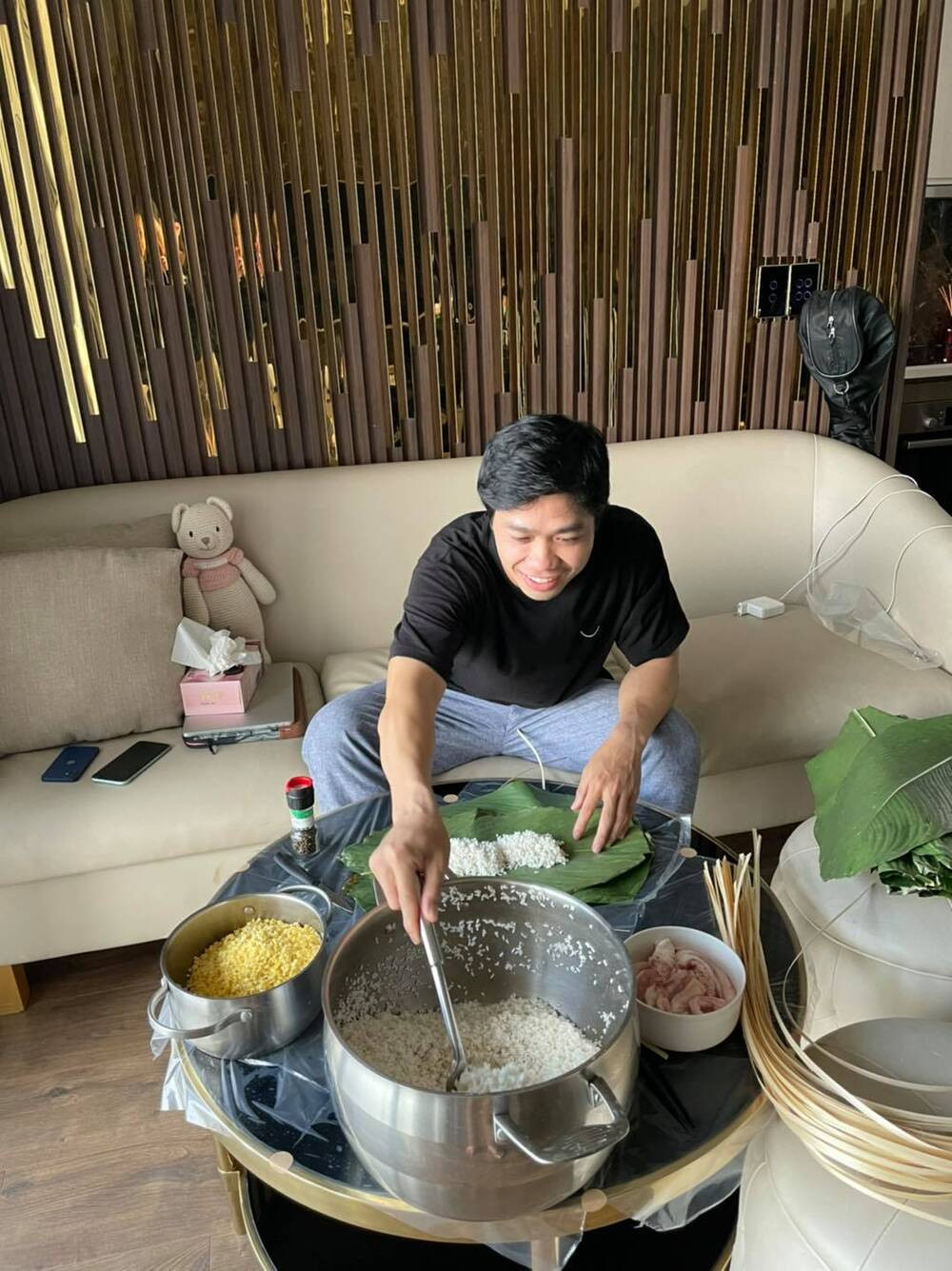 Cong Phuong don Tet the nao sau khi lay vo?-Hinh-2