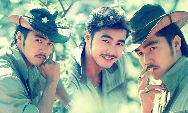 Nói về giai đoạn đỉnh cao trong sự nghiệp, Lý Hùng khoe, vào những 90, cát-sê của anh được các nhà sản xuất trả tới 30 triệu đồng cho một phim, tính theo thời giá thì tương đương 2 tỷ đồng hiện giờ. Nhiều nhà sản xuất chấp nhận để cả đoàn phim ngồi đợi anh quay xong phim khác mới tới phim trường. Thời điểm đó, cái tên Lý Hùng, Diễm Hương, Việt Trinh… là cái tên “ăn khách” bậc nhất.