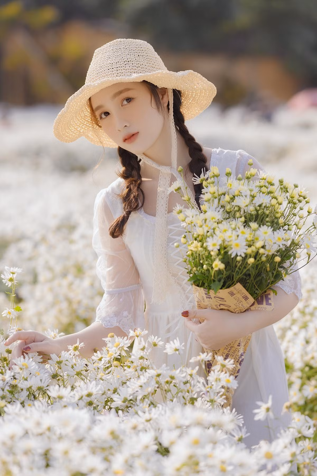 Hoa khoi DHQG Ha Noi khoe sac ben cuc hoa mi-Hinh-8