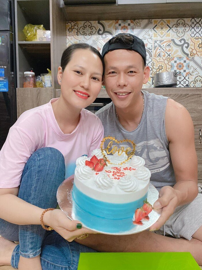 Nguoi vo dam dang day “quyen luc” cua thu mon Tan Truong-Hinh-2