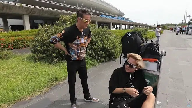 Chet cuoi ly do Vu Ha chui Dam Vinh Hung la “thang khon“